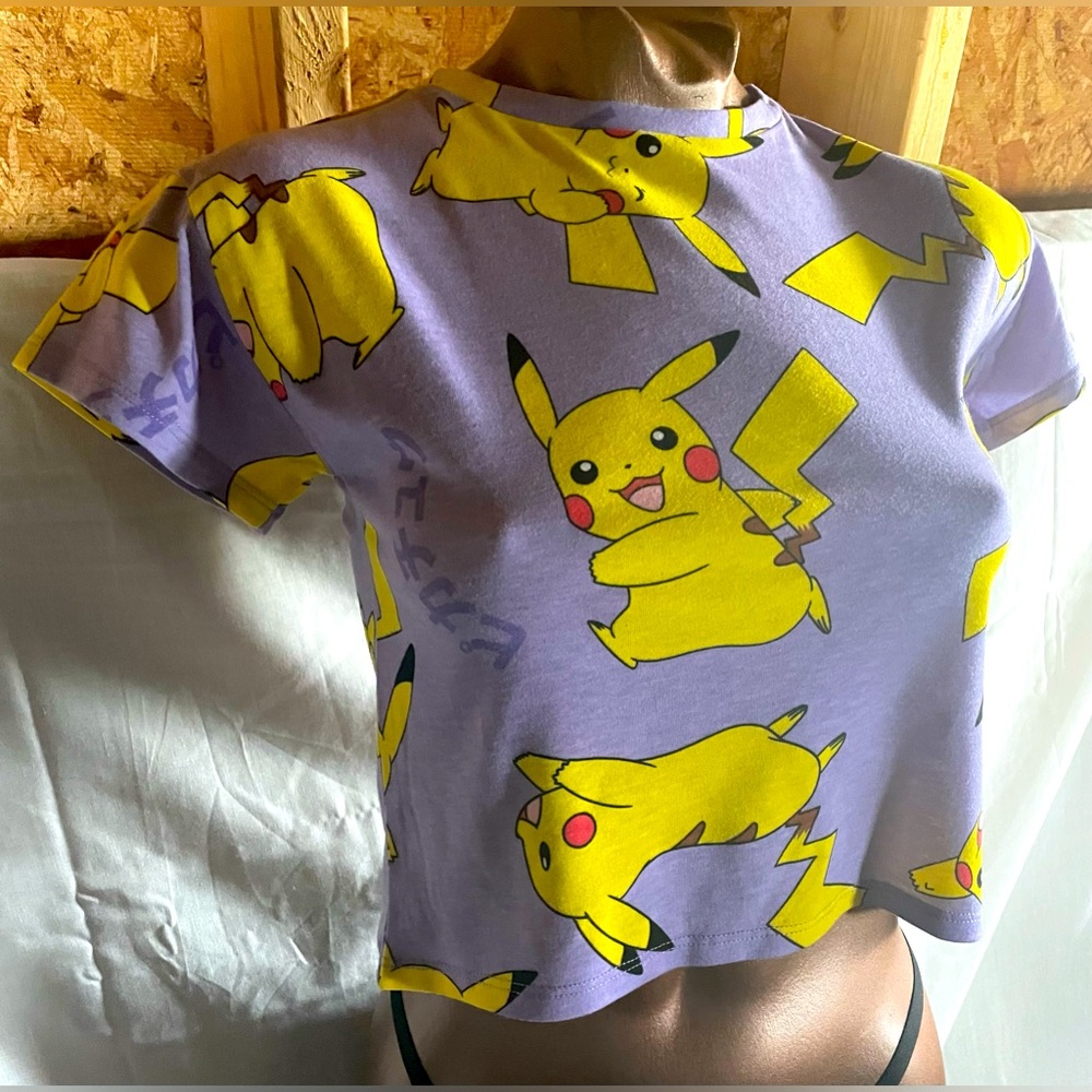 Pokémon 💛 Pikachu T-Shirt 💜